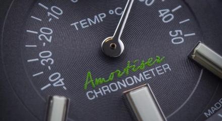 Misurazione della temperatura TMT - termometro in un orologio